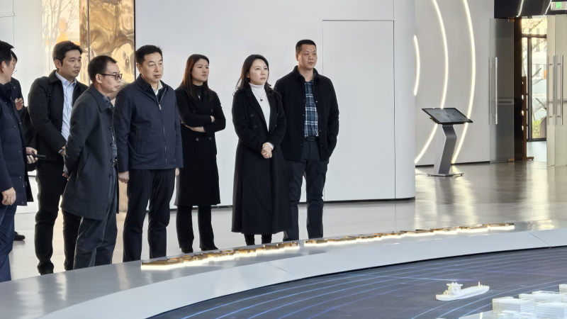 12.28 市政府副秘书长高裕跃带队赴珠海市开展工业园区考察调研_副本.jpg