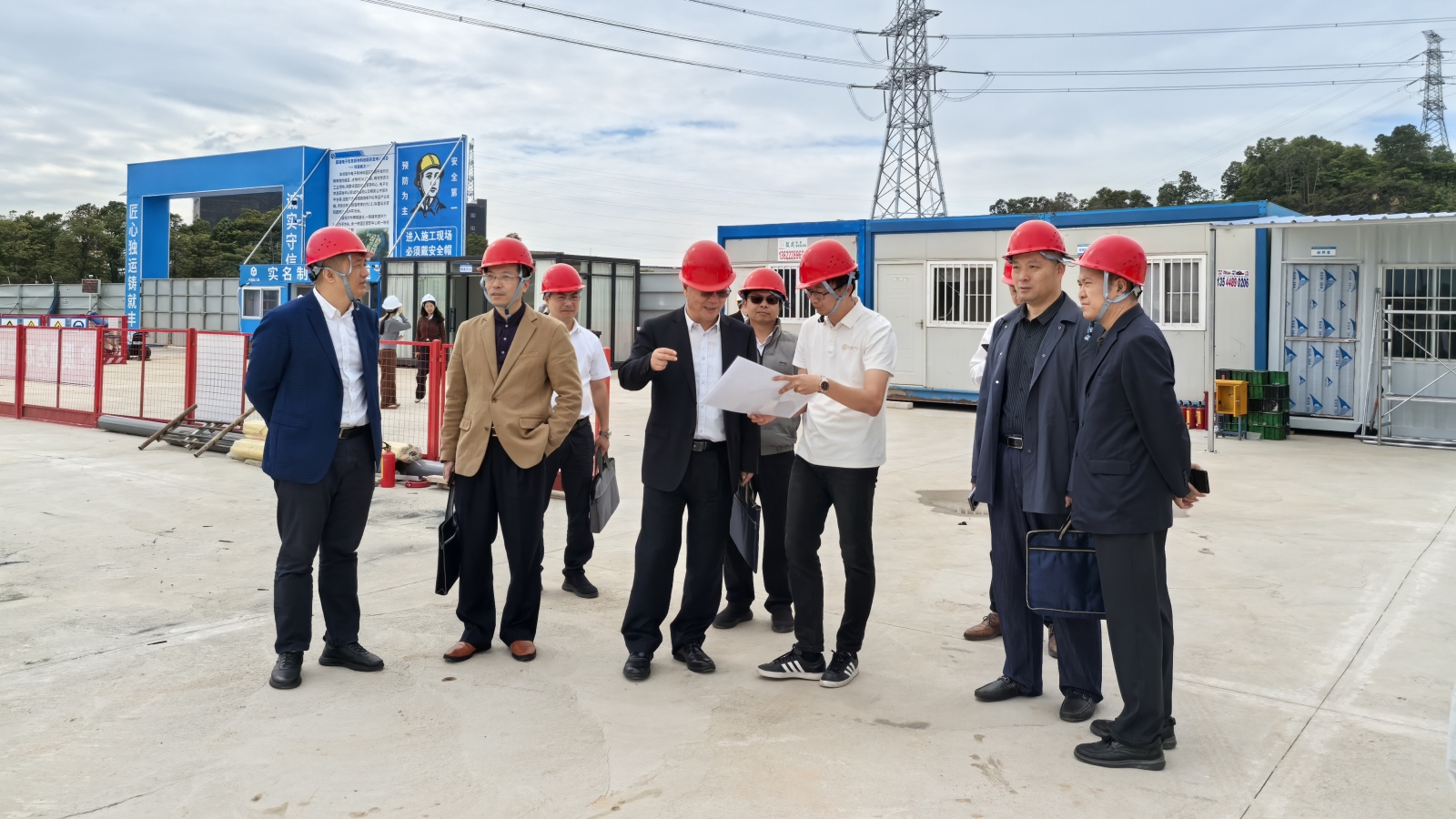 11.14市工信局副局长张宏伟带队赴增城等区开展特色化专业化工业园区建设调研_副本.jpg