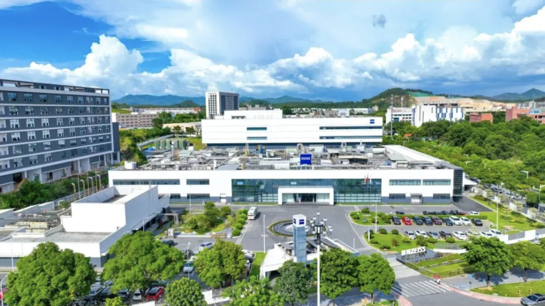 1.22蔡司光学广州制造基地荣膺全球“灯塔工厂”，广州智造再添新标杆！2.png